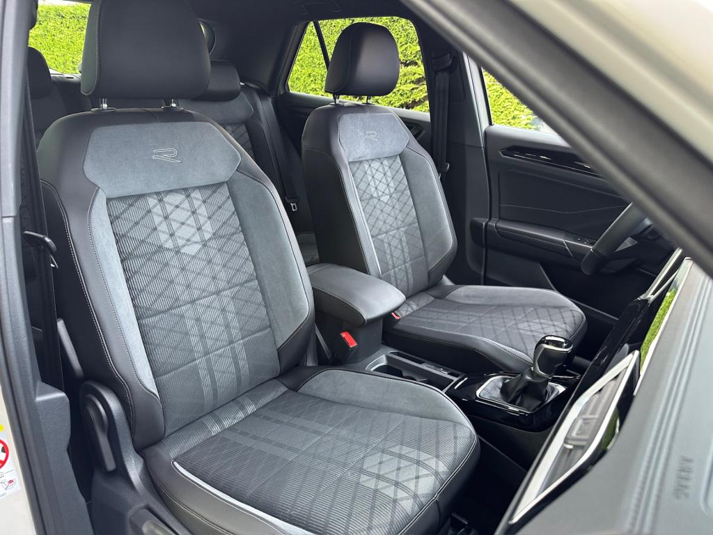 Volkswagen T-roc 1.5 tsi 150pk dsg r-line | camera | keyless | elek. achter
