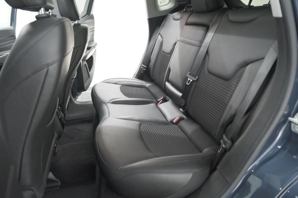 Jeep Compass 4xe 190 plug-in hybrid electric limited | elektrisch panoramad