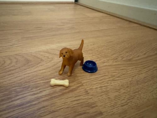Schleich Labrador Retriever pup