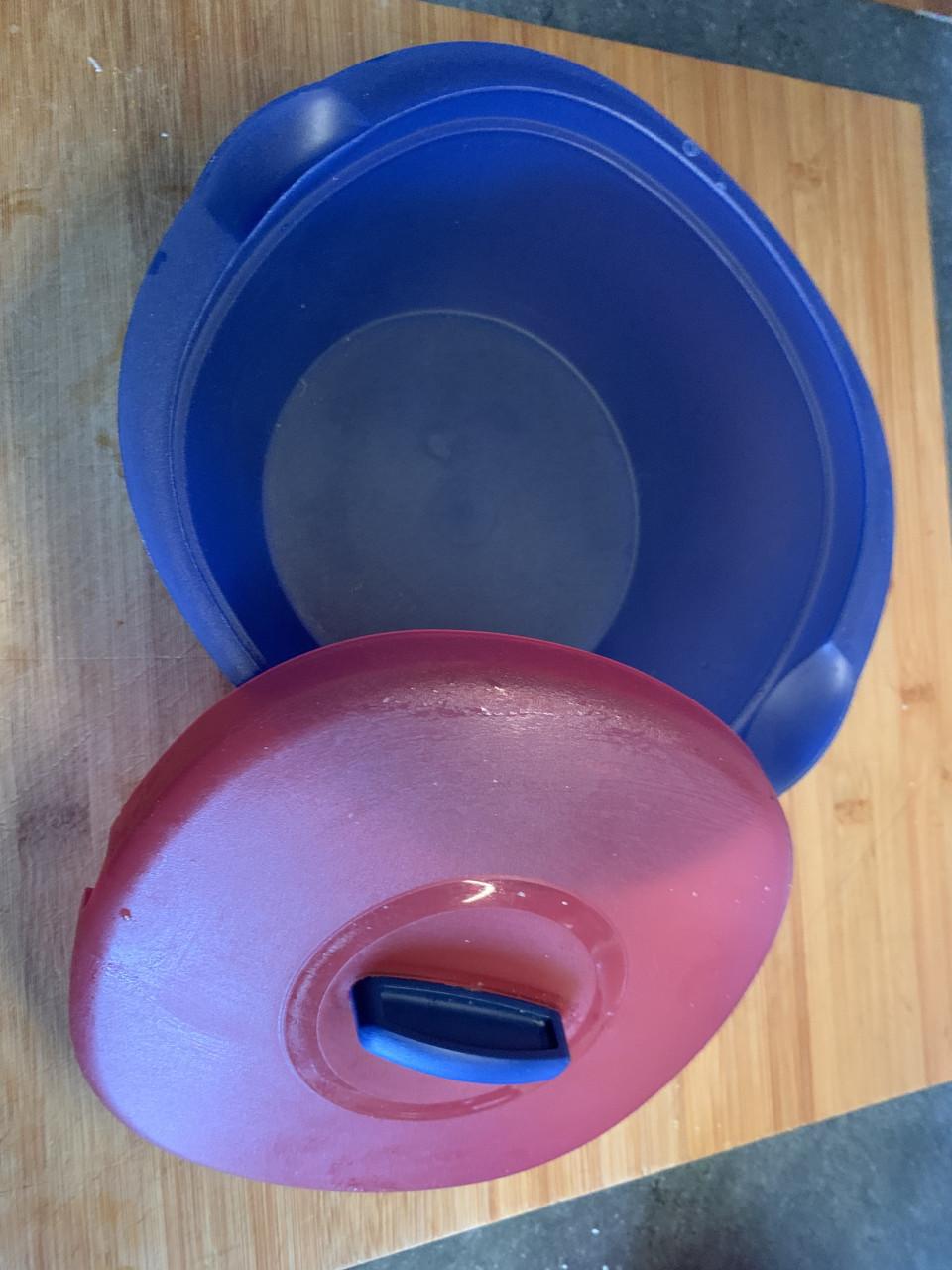 Complete set van diverse Tupperware bakjes en schalen