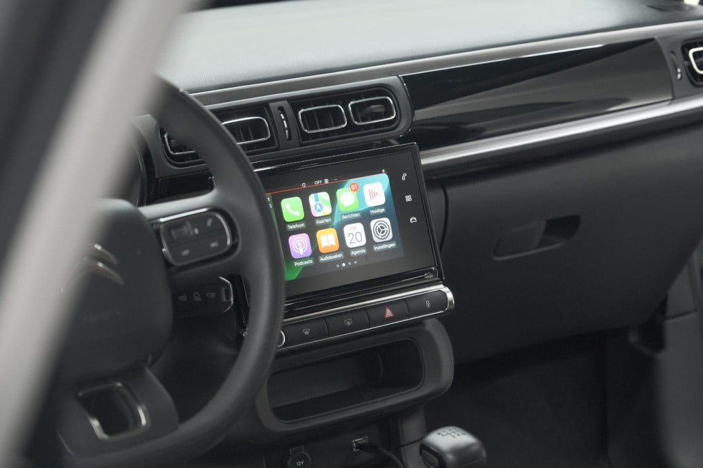 Citroen C3 puretech 110 max | parkeersensoren | apple carplay | climate con