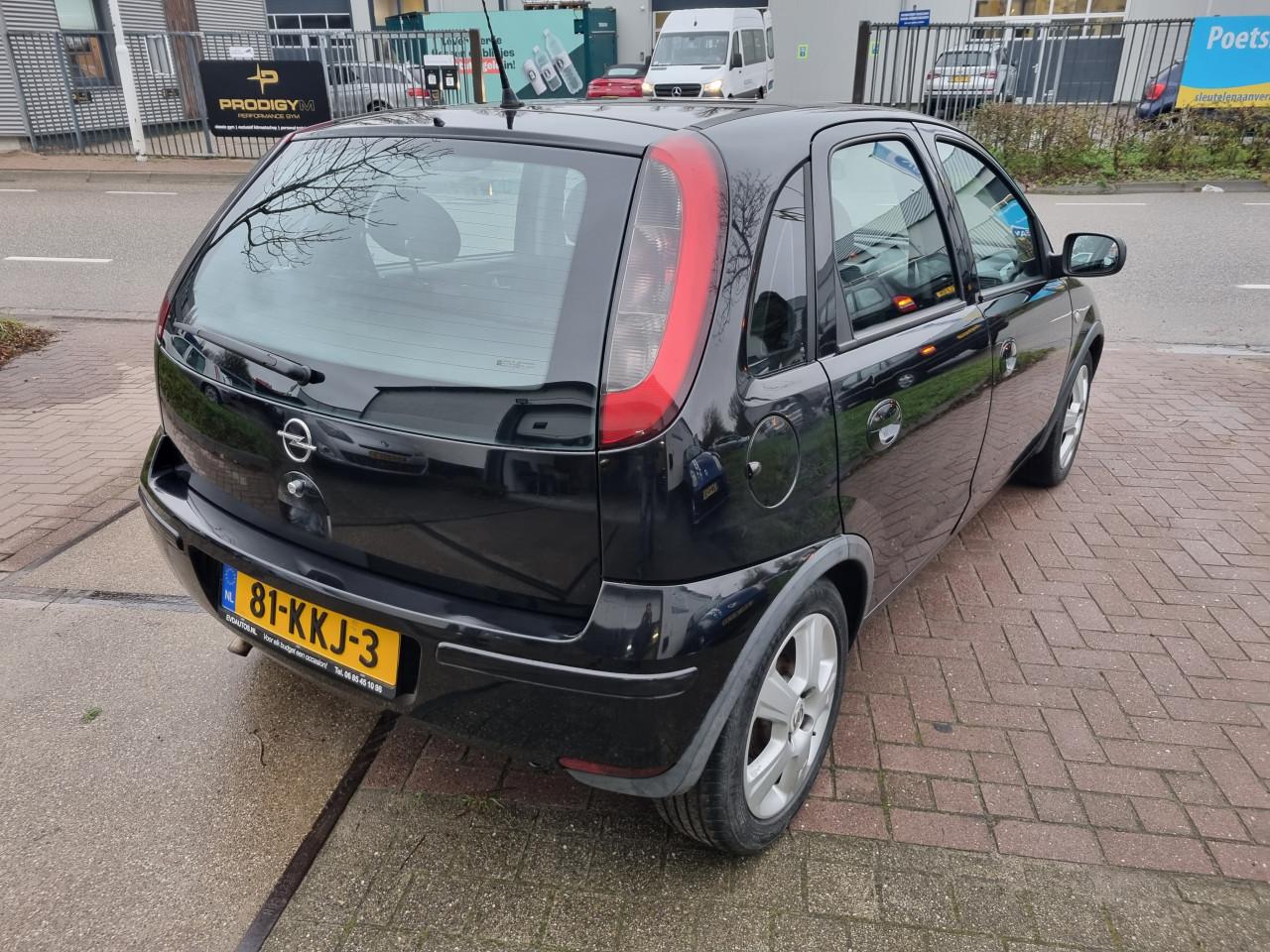 Opel Corsa 1.4-16V Maxx