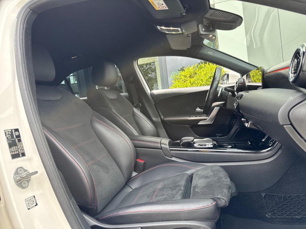 Mercedes-Benz A-Klasse 200 amg edition premium plus * camera * carplay * 18