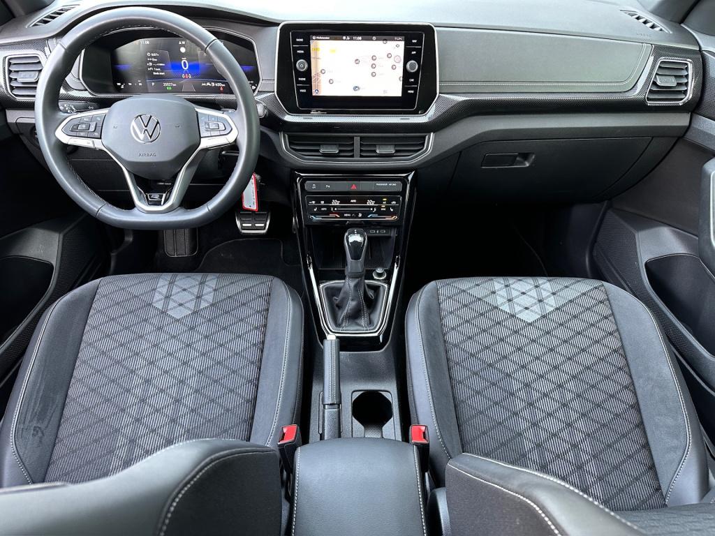 Volkswagen T-cross 1.5 tsi 150pk dsg r-line | camera | trekhaak | navi | iq