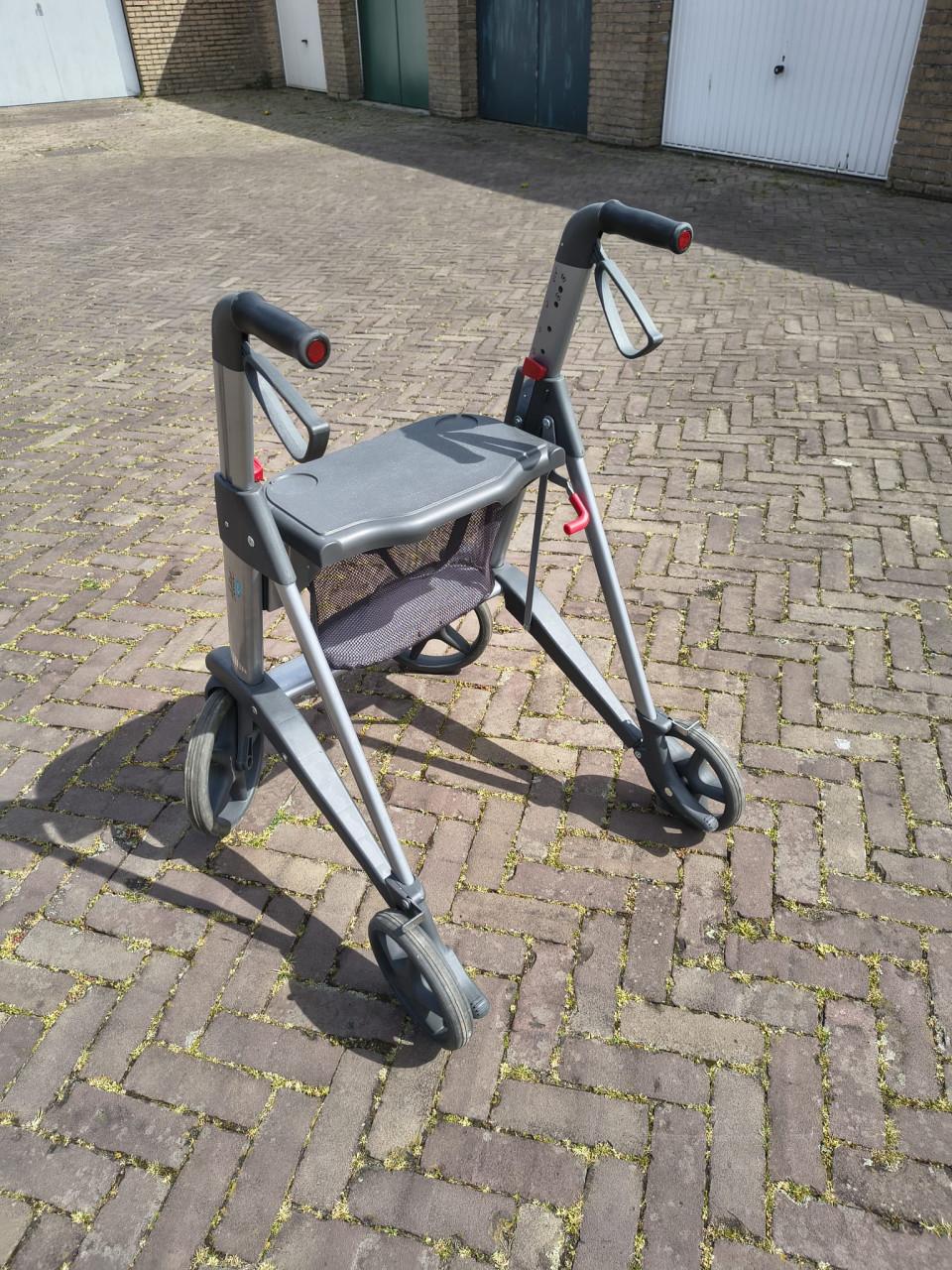 Active rollator gekocht bij de ANWB