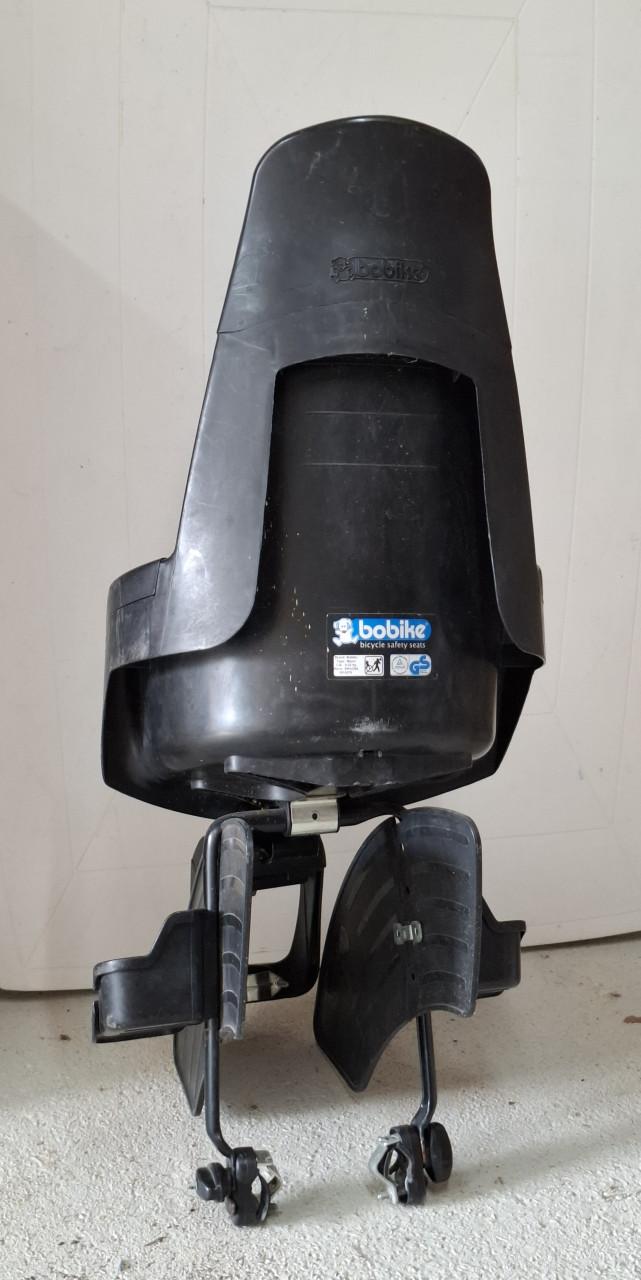 Fietskinderstoel Bobike tot 11 kg. Bevestiging aan de zadelpen.
