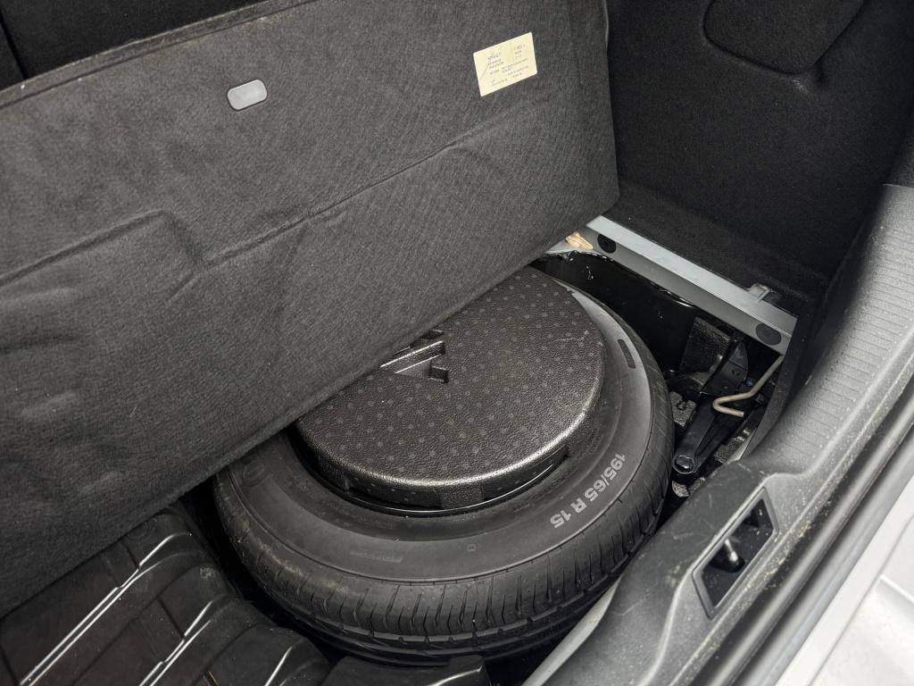 Renault Megane 1.2 tce limited * cruise control * navigatie * clima * nap