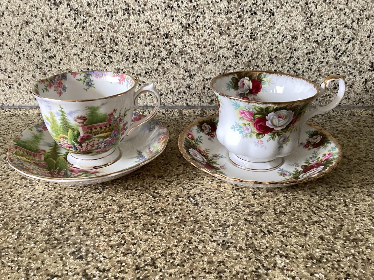 Kop en schotels. Merk: Royal Albert. Kentish Rockery en Celebration