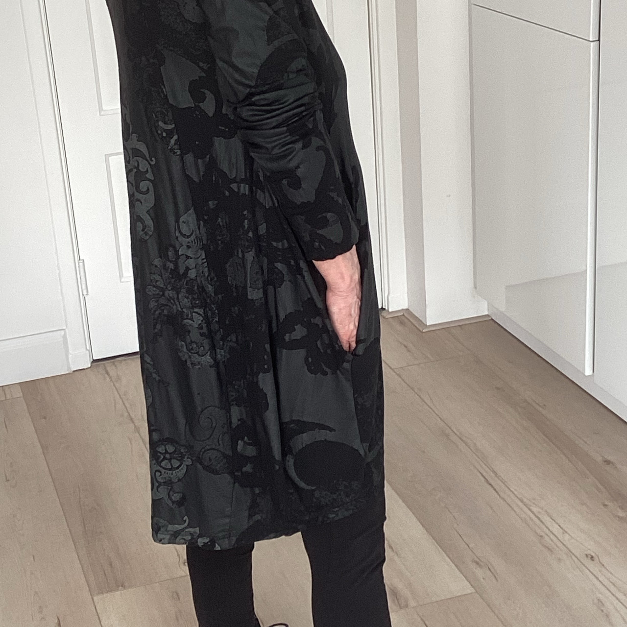 Aparte jurk mooie stof achterkent langer dan voorkant xl