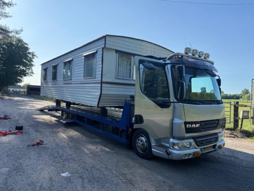 We zijn opzoek naar Caravans/Stacaravans/Campers,,,