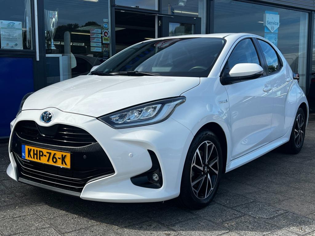 Toyota Yaris 1.5 hybrid dynamic line, camera, carplay, navi enz..