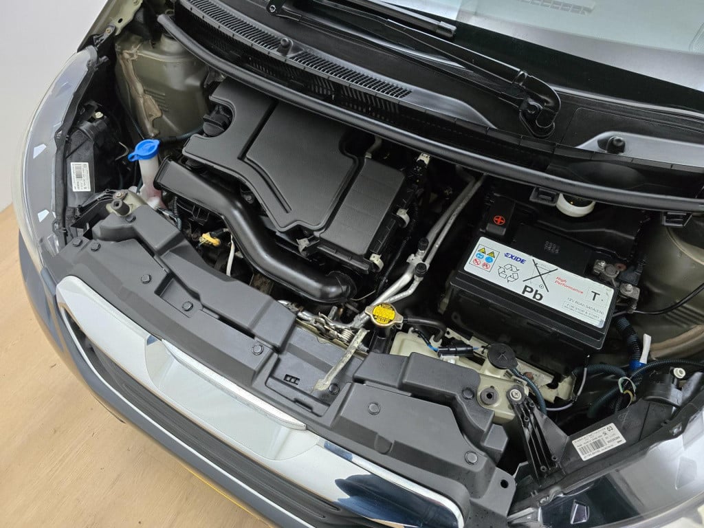 Peugeot 108 occasion 1.0 e-vti active met airco en antracietgrijs qua kleur