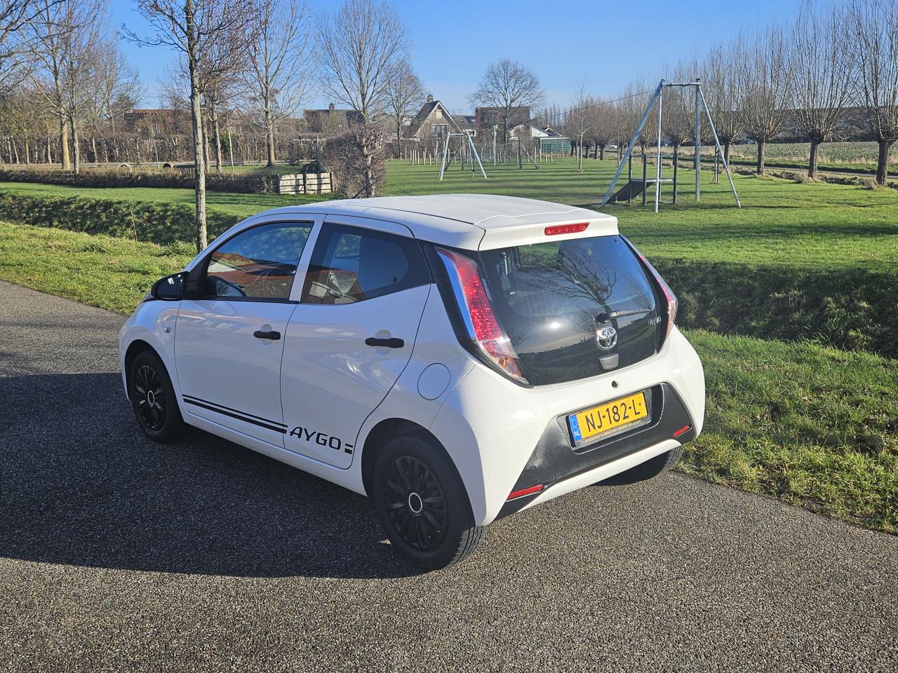 Zuinige Toyota Aygo 1.0 (2017) | 96.650 km | Airco + Cruise | 4-deurs