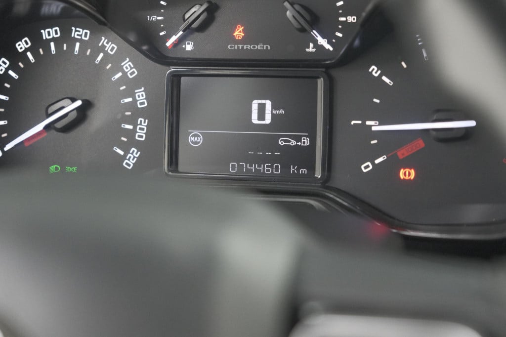Citroen C3 Aircross puretech 110 feel | navigatie | parkeersensoren | clima