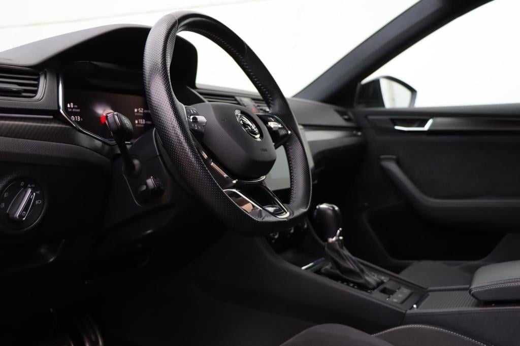 Skoda Superb combi 1.4 tsi iv sportline 218pk dsg6 | black style | memory s