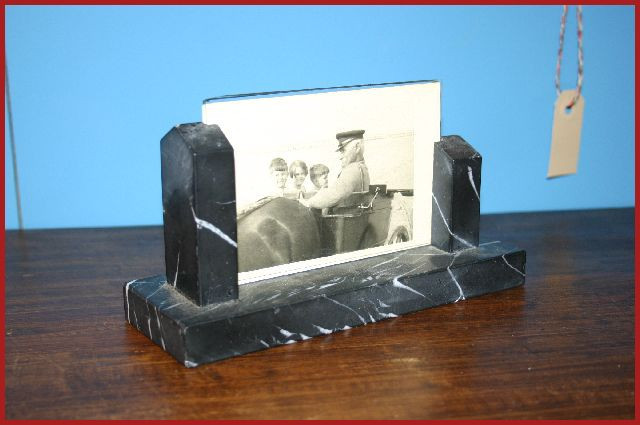 Oude brocante fotolijst van zwart marmer