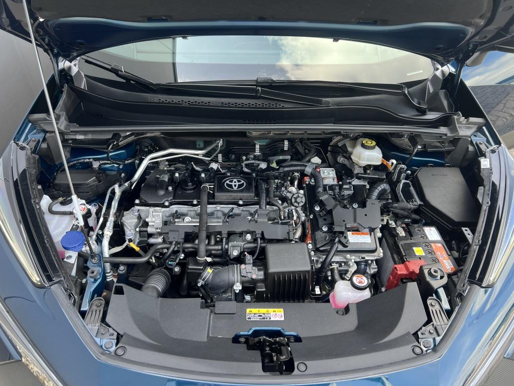 Toyota C-hr 1.8 hybrid 140 dyn