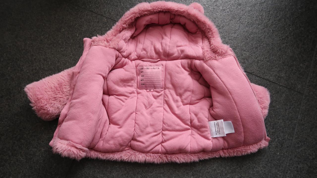 Lekker warm baby jasje maatje 56 voor €5,00