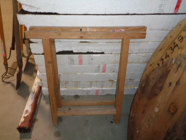 2 houten klapschragen € 5,-