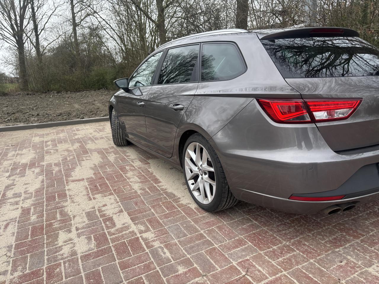SEAT Leon FR First Edition 1.4 TSI (2014)