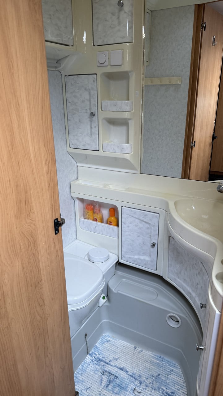 Caravan met voortent