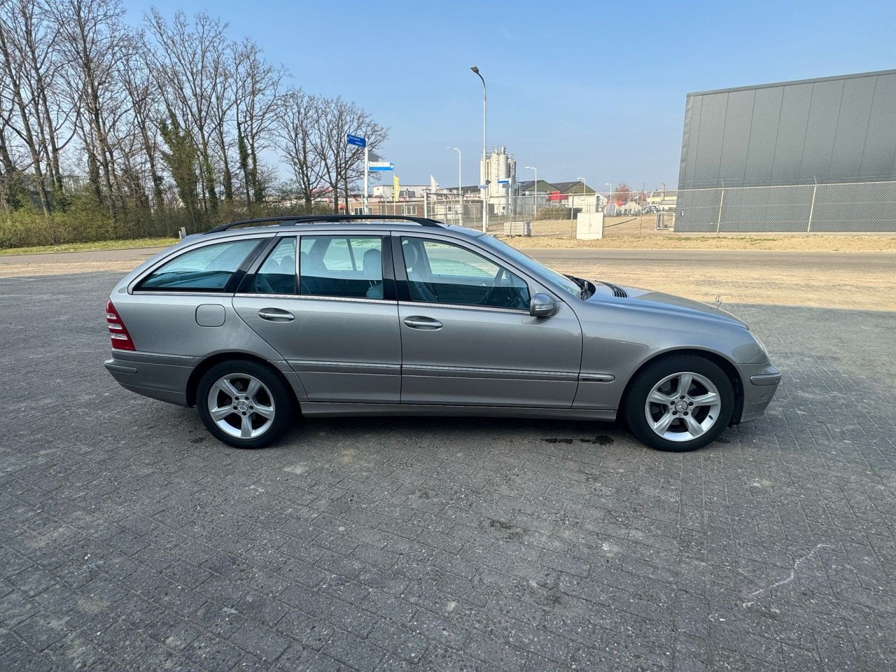 Mercedes c 240 bj 2007  2950 euro