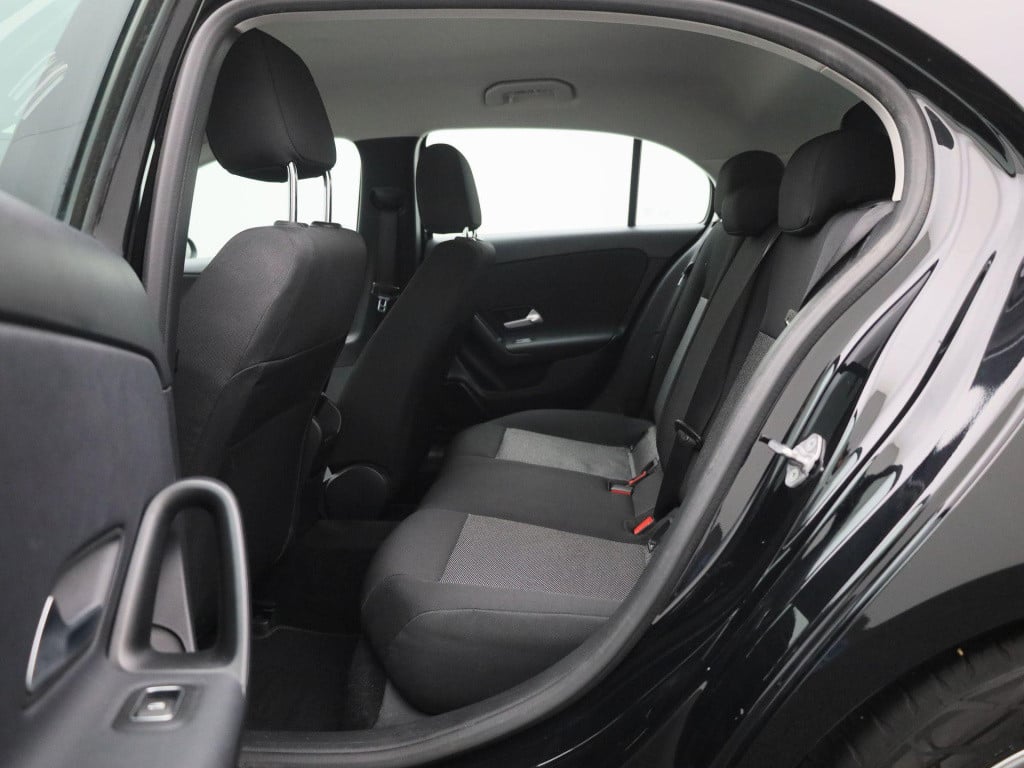 Mercedes-Benz A-Klasse 180 business solution | automaat | virtual cockpit |
