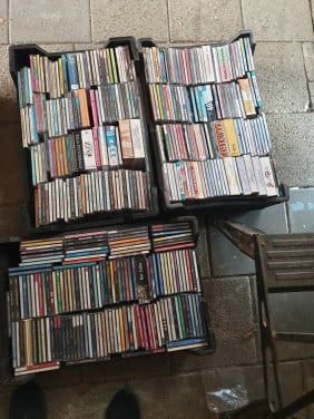 3 kratten vol cd's