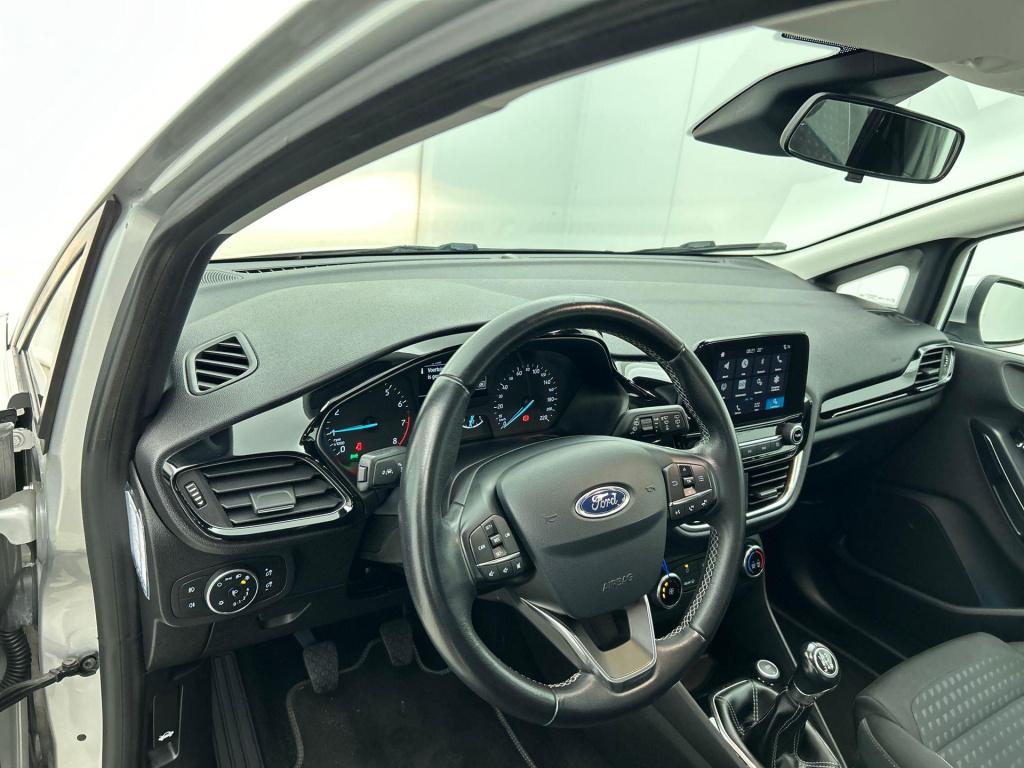 Ford Fiesta 1.1 trend | parkeer sensoren | lmv | bluetooth | dab | airco | 