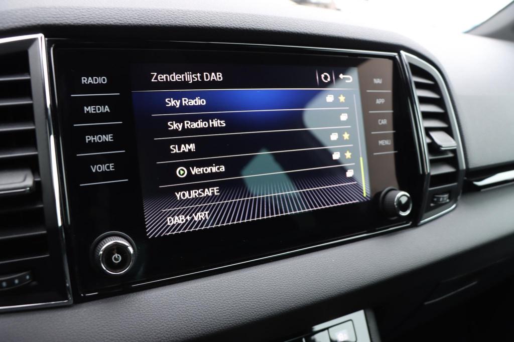 Skoda Karoq 1.5 tsi act style 150pk dsg7 | stoel voor+ achter verwarming | 