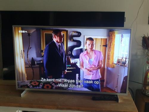 Philips 43 inch smart TV full hd bj2021