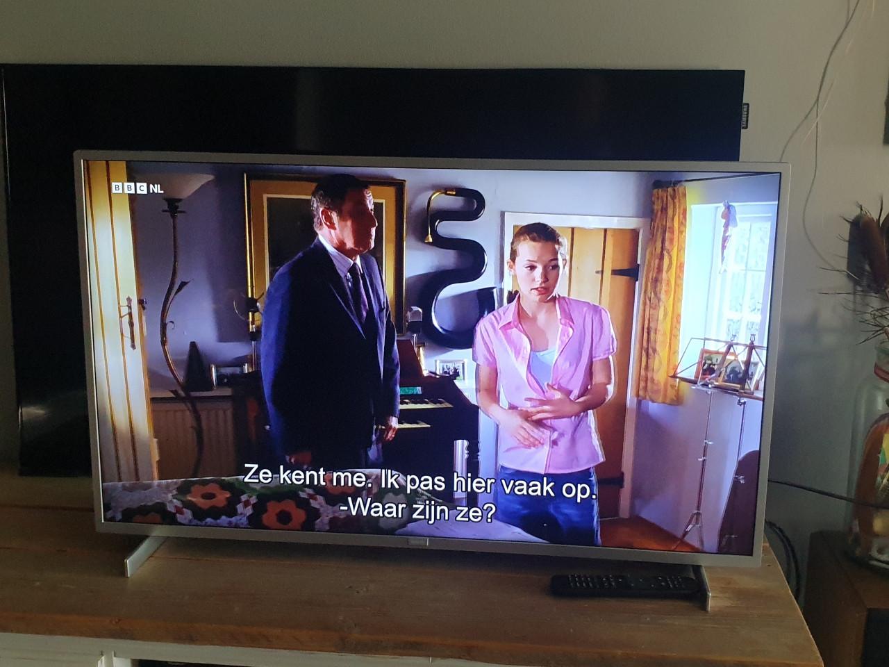 Philips 43 inch smart TV full hd bj2021