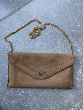 Clutch tasje bruin met goudkleurige ketting