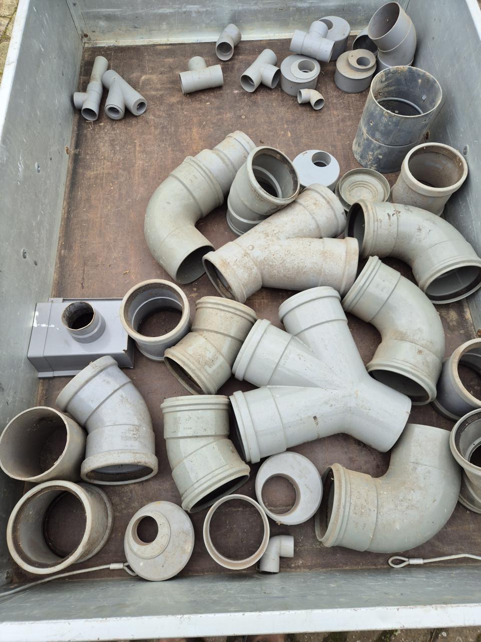 Hulpstukken voor afvoeren (riolering)