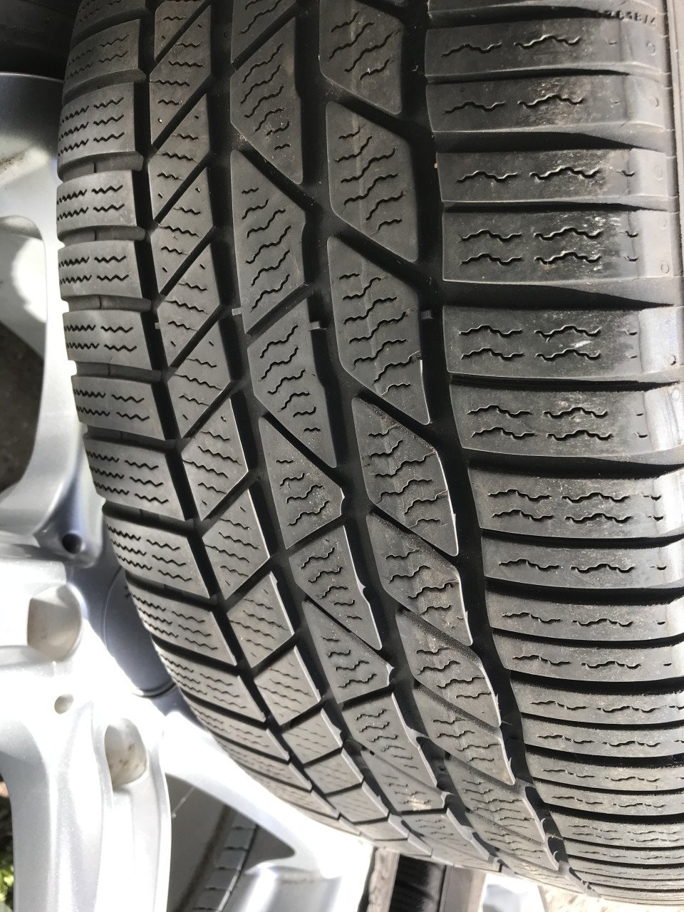 17” BMW alu velgen met winterbanden en TPMS sensoren