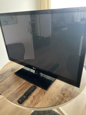 Koopje! LG 42 inch TV (inclusief afstandsbediening) – Vaste prijs €20