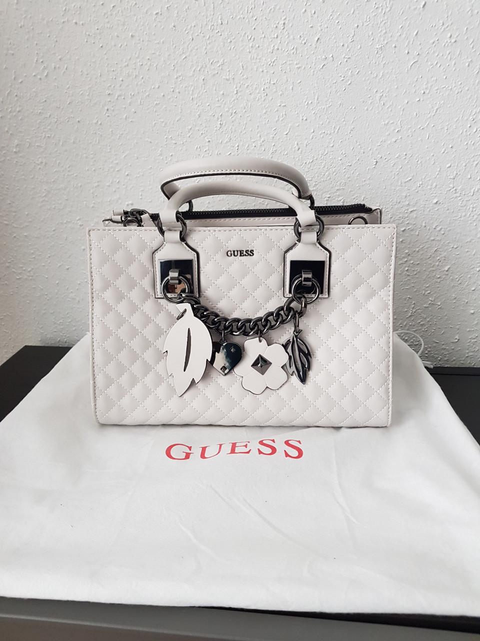 Guess tas