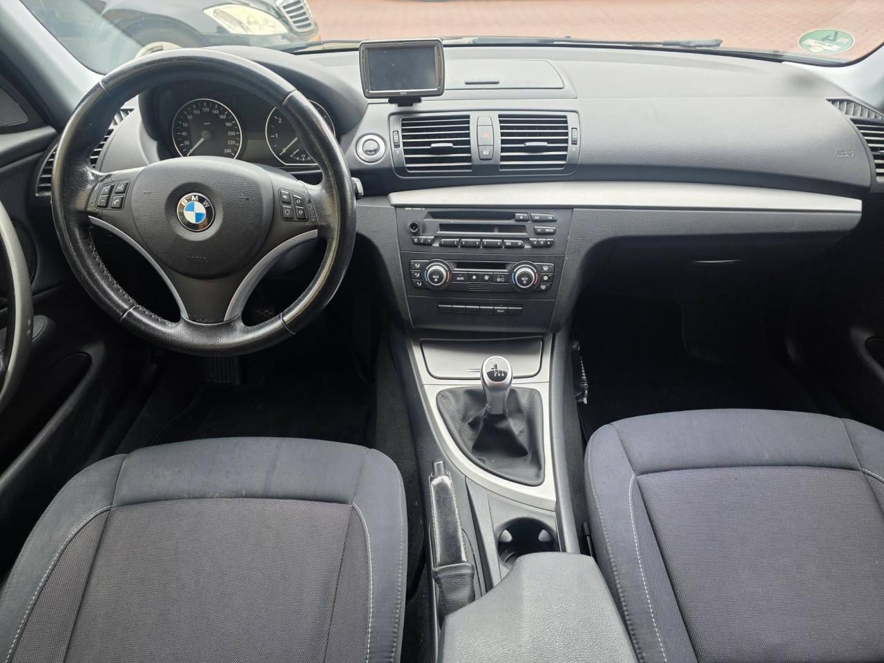 Tekoop zeer mooie Bmw 1SERIE 116i 2.0i Business Line