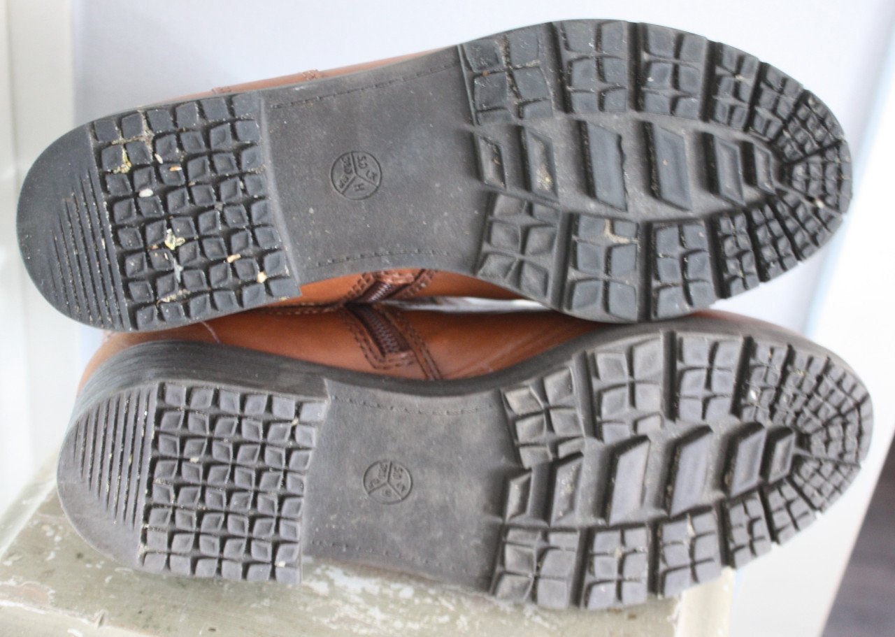 Bruine  laarsjes maat 38H