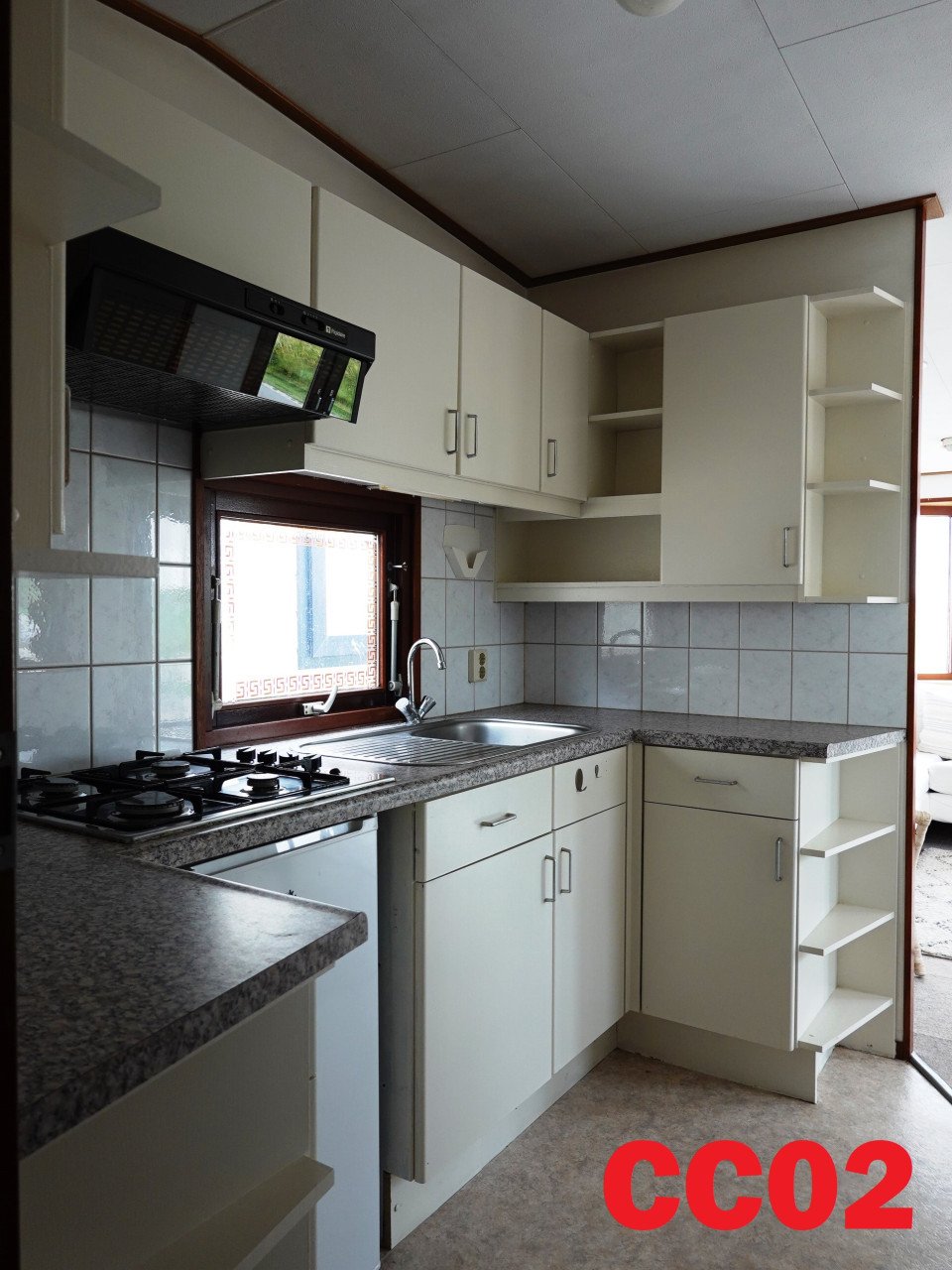 Spiegelchalet, chalet met gespiegelde indeling en dubbel glas te koop