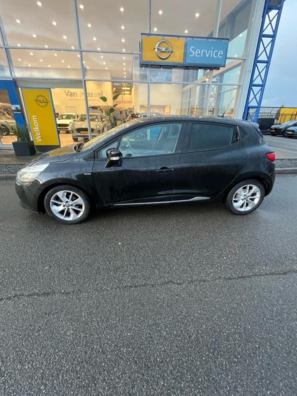 Renault Clio 0.9 tce limited | cruise control | airco | trekhaak | navigati