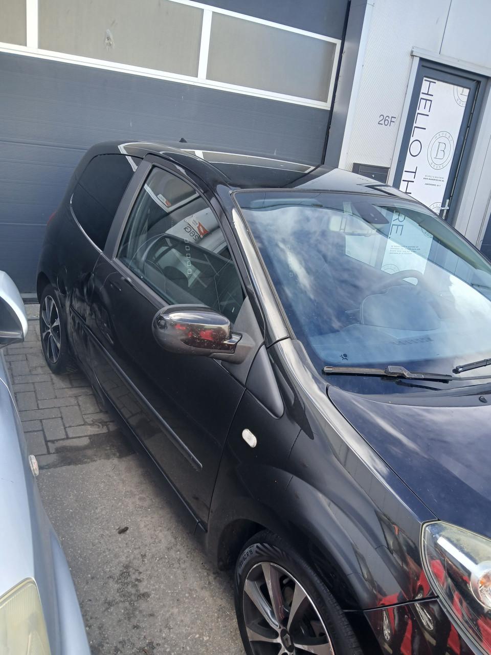 Renault Twingo 1,2-2010-Airco-stuurbekr-L.M. velgen-radio/cd-1100,=