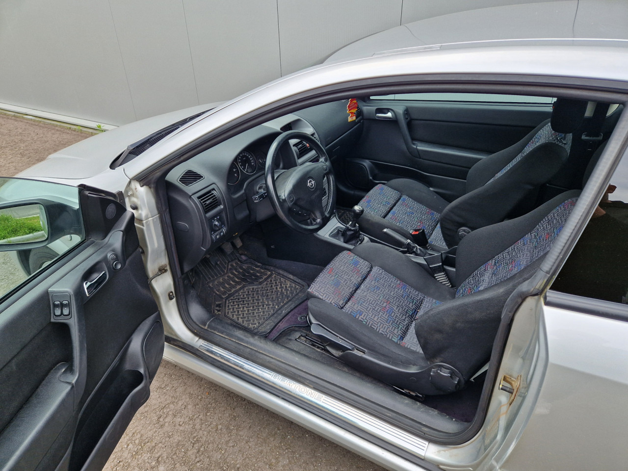 Opel Astra Coupé 2.2-16V