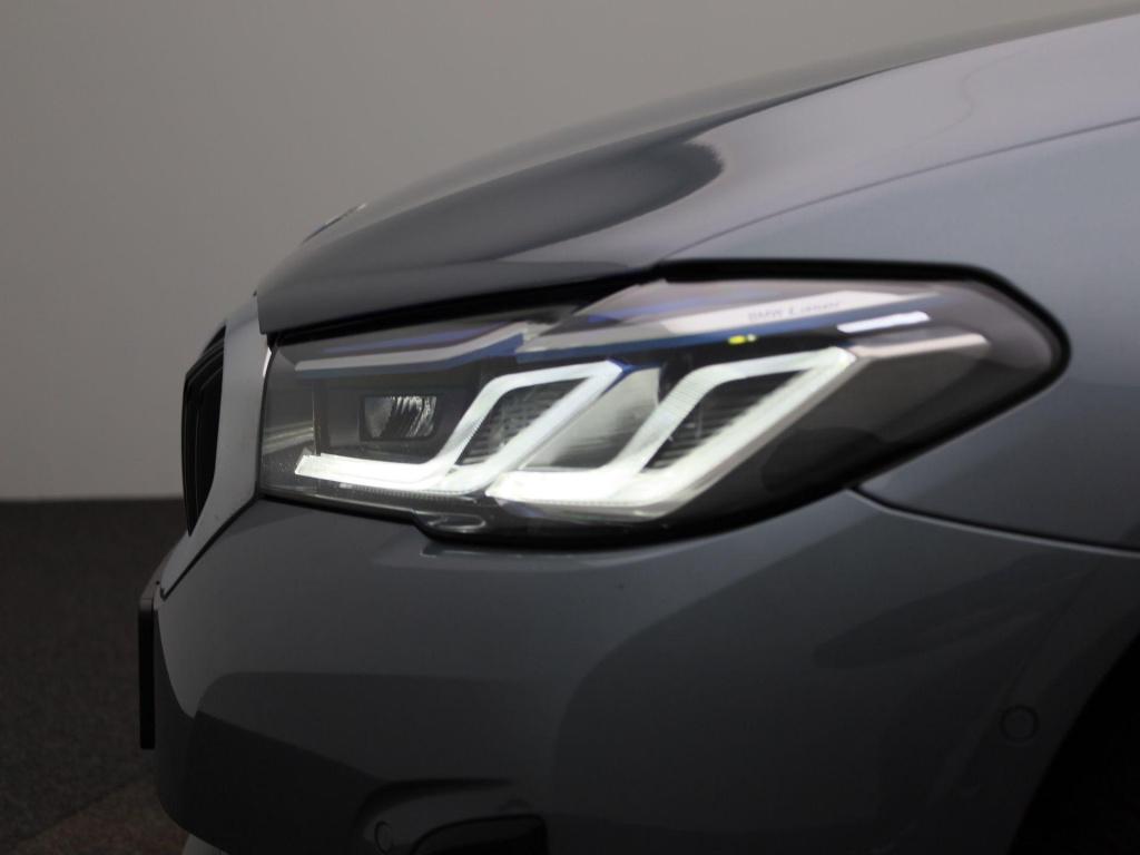 BMW 5 Serie touring 520i business edition plus | automaat | lmv | navigatie