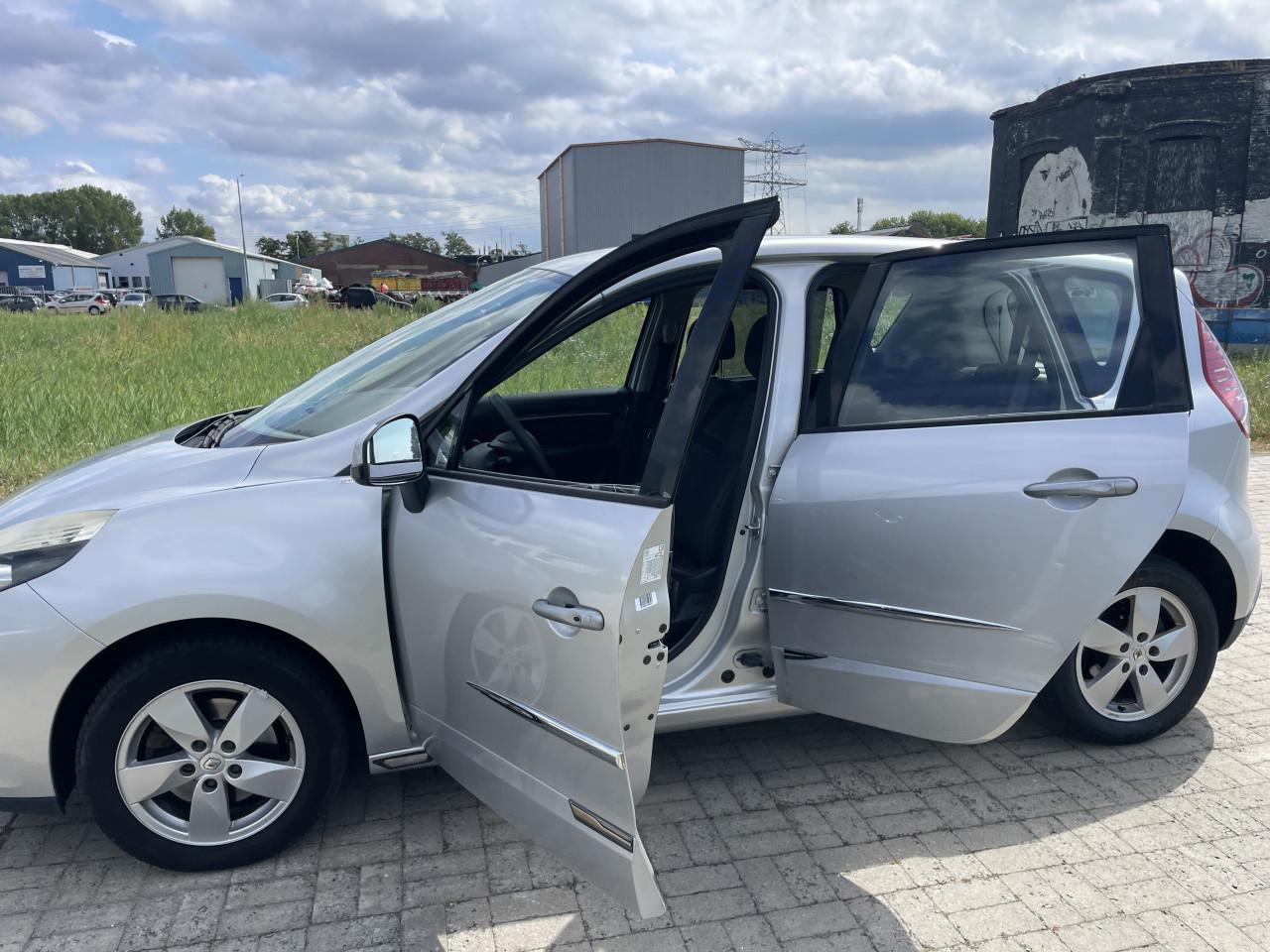 Renault scenic 1.6 selection bussines sport 127000 km