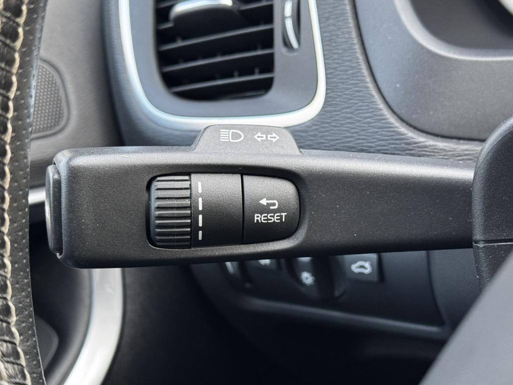 Volvo V40 2.0 t4 business sport | automaat | nav | carplay | trekhaak