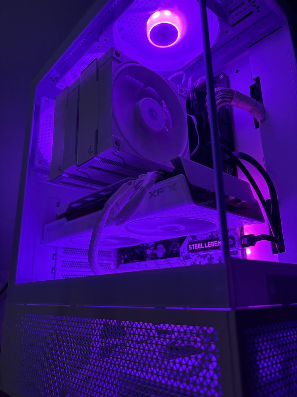 Gaming PC Ryzen 7 9700X | RX 7800 XT