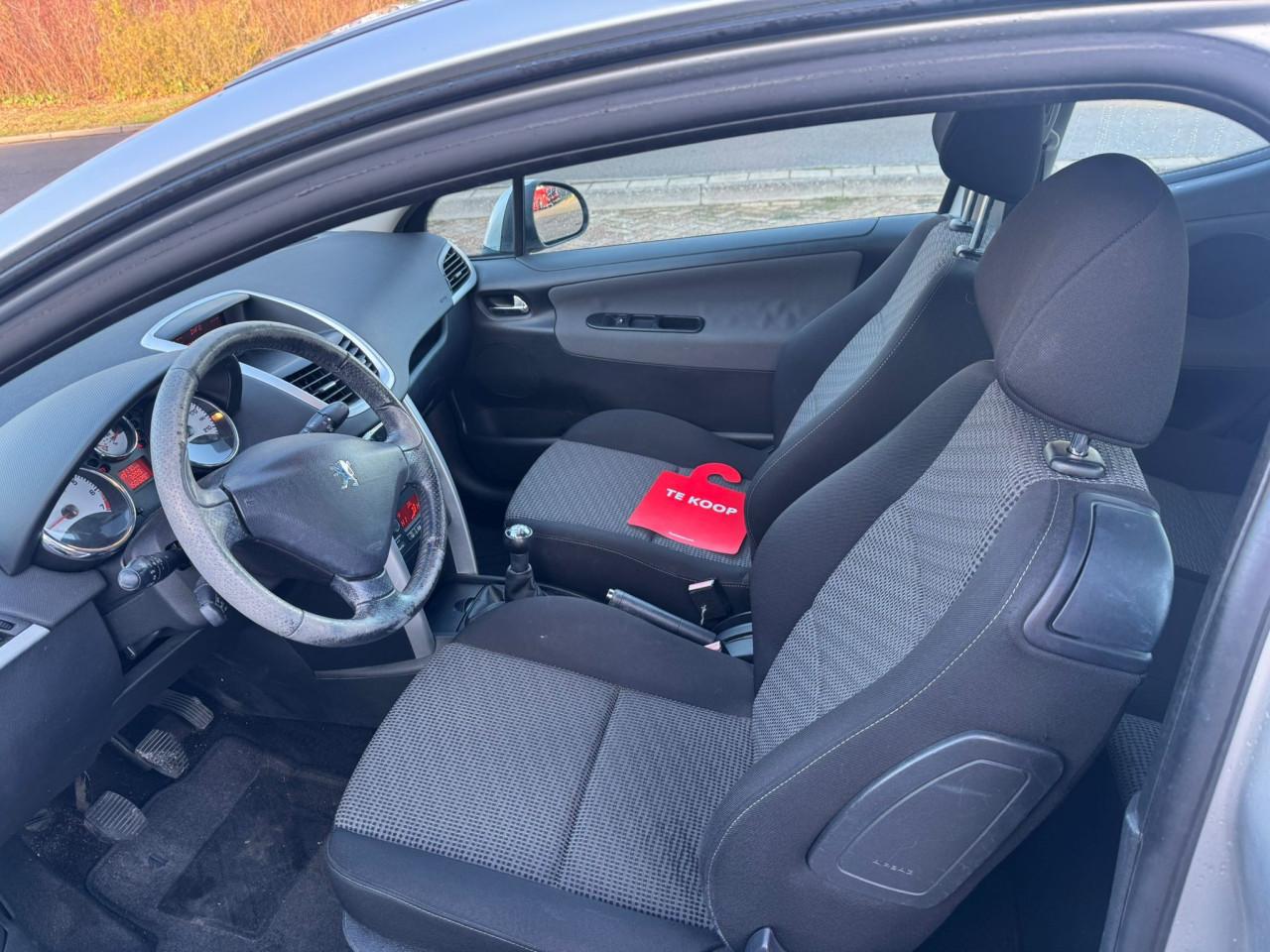 Peugeot 207 bj 2010 1850 euro