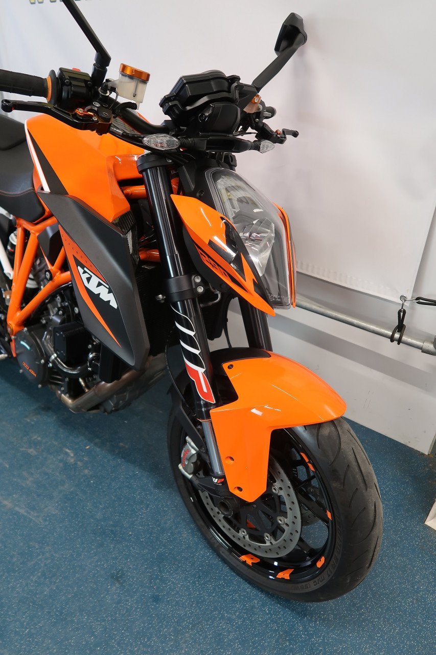 KTM 1290 Super Duke R 2015 als nieuw