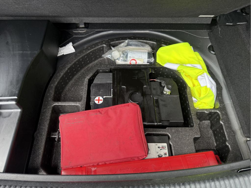 Audi A1 1.4 tfsi 150pk automaat ambition s-line business 3-drs